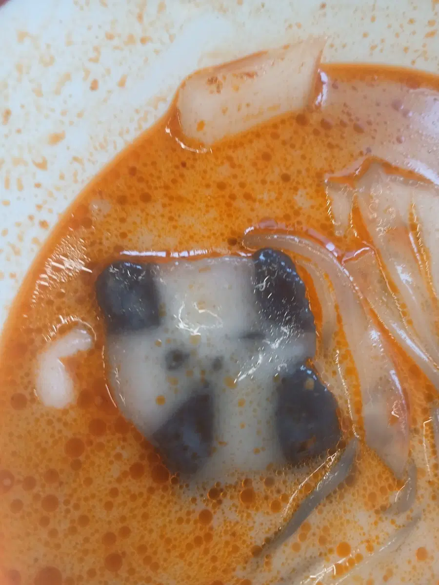 타튜 갈아주세여 돈 많이 드릴게요
