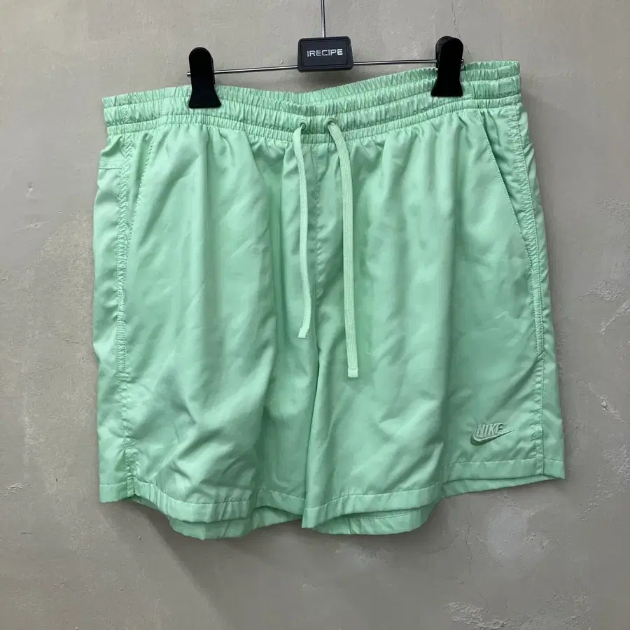나이키 스우시 반바지 민트 XXL