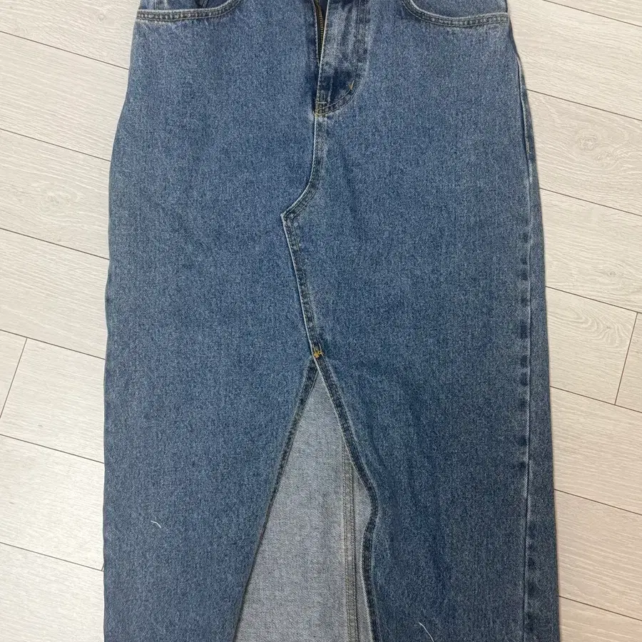 청 데님 절개 롱 스커트