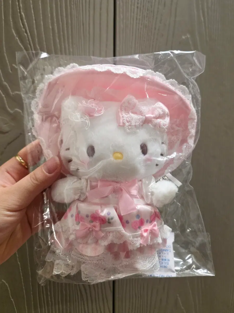 신상 정품 메르헨 헬로키티 마스코트 인형 메르헨파티 mascot