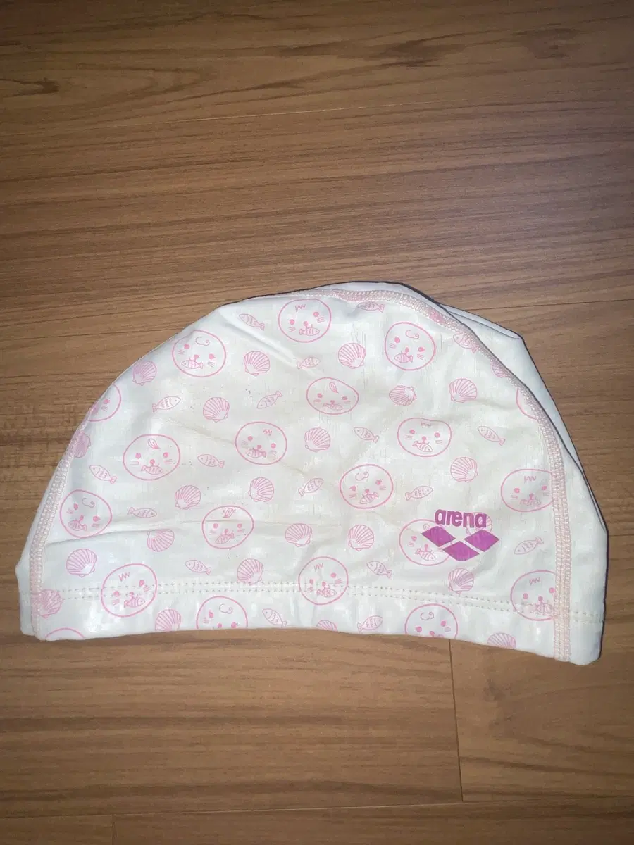 아레나 하프 물범 수모