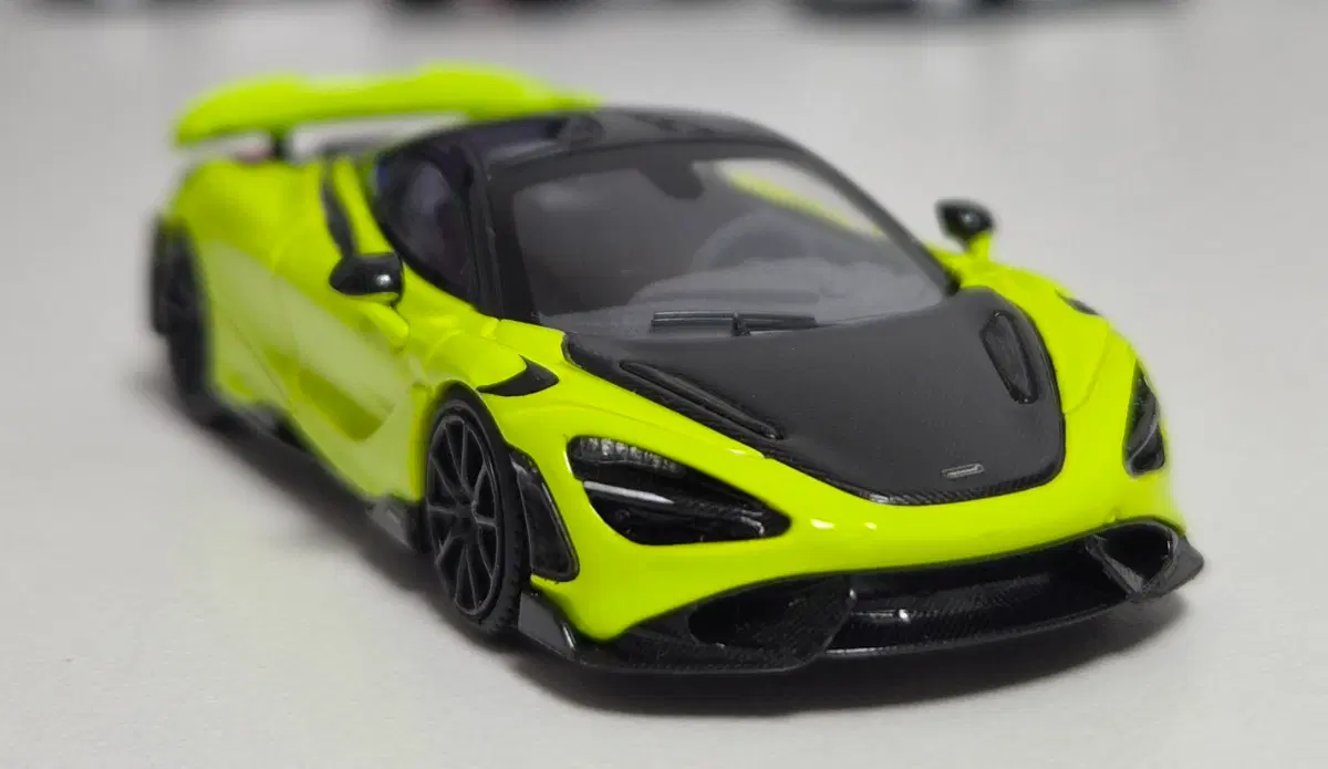 LCD맥라렌 765LT 2종 일괄판매 1:64 다이캐스트