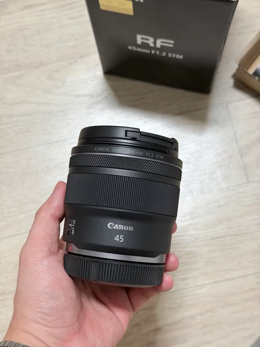 캐논 RF 45mm F1.2 STM 렌즈