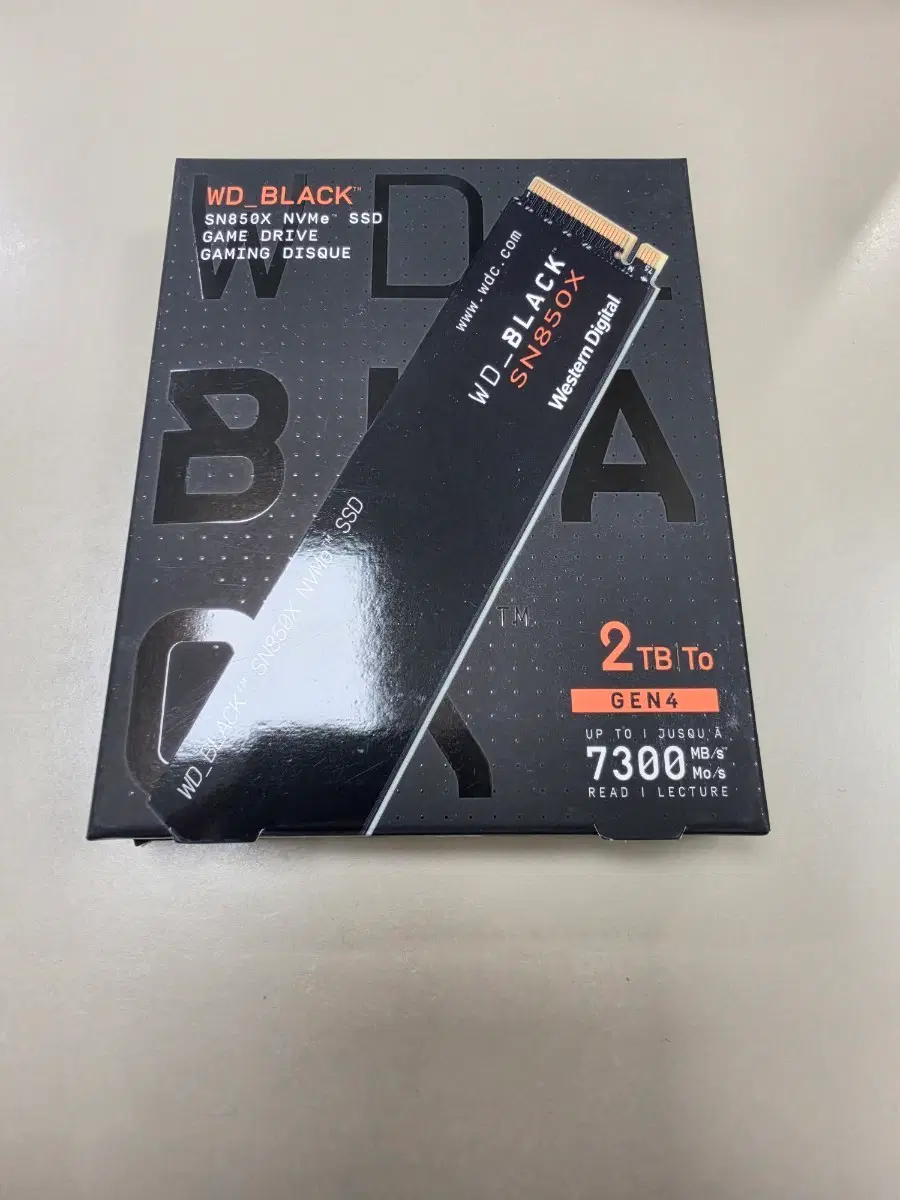 WD_BLACK SN850X NVMe SSD 2TB 미개봉 판매합니다