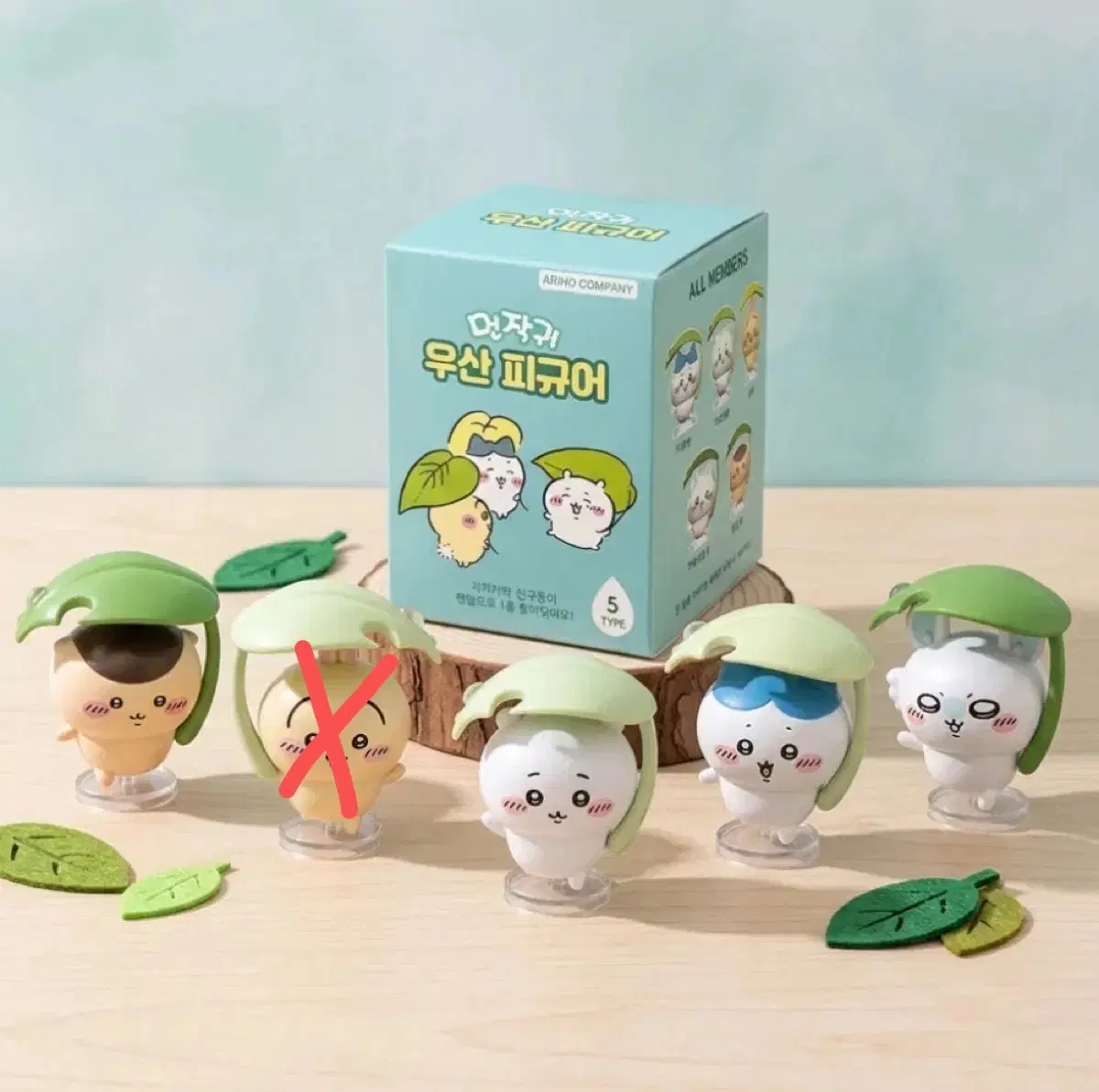 치이카와 먼작귀 나뭇잎 우산 피규어