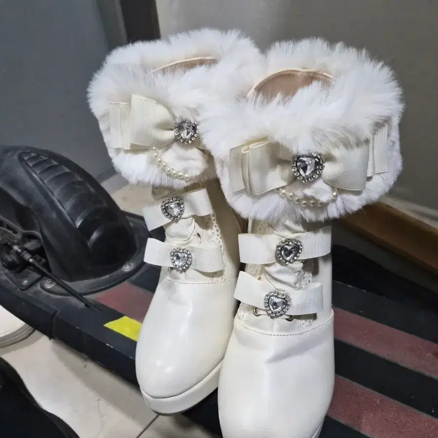 시마무라 콜라보 신발 판매 양산형 지뢰계