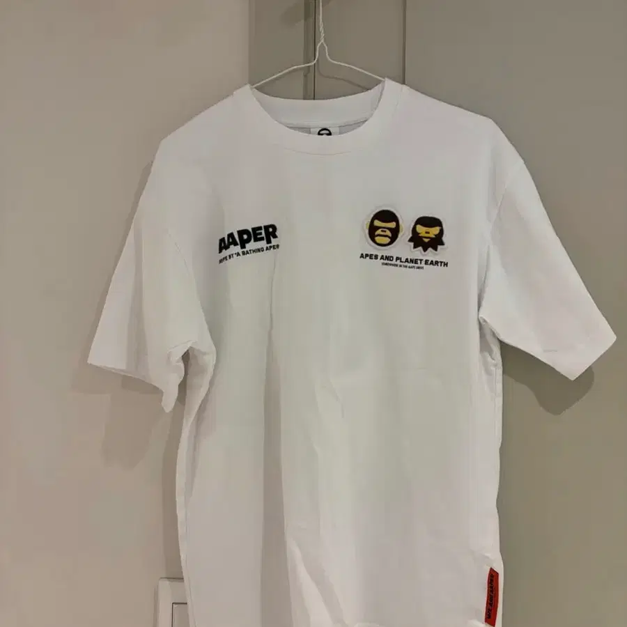 베이프 AAPER UNIVERSE BASIC TEE 화이트