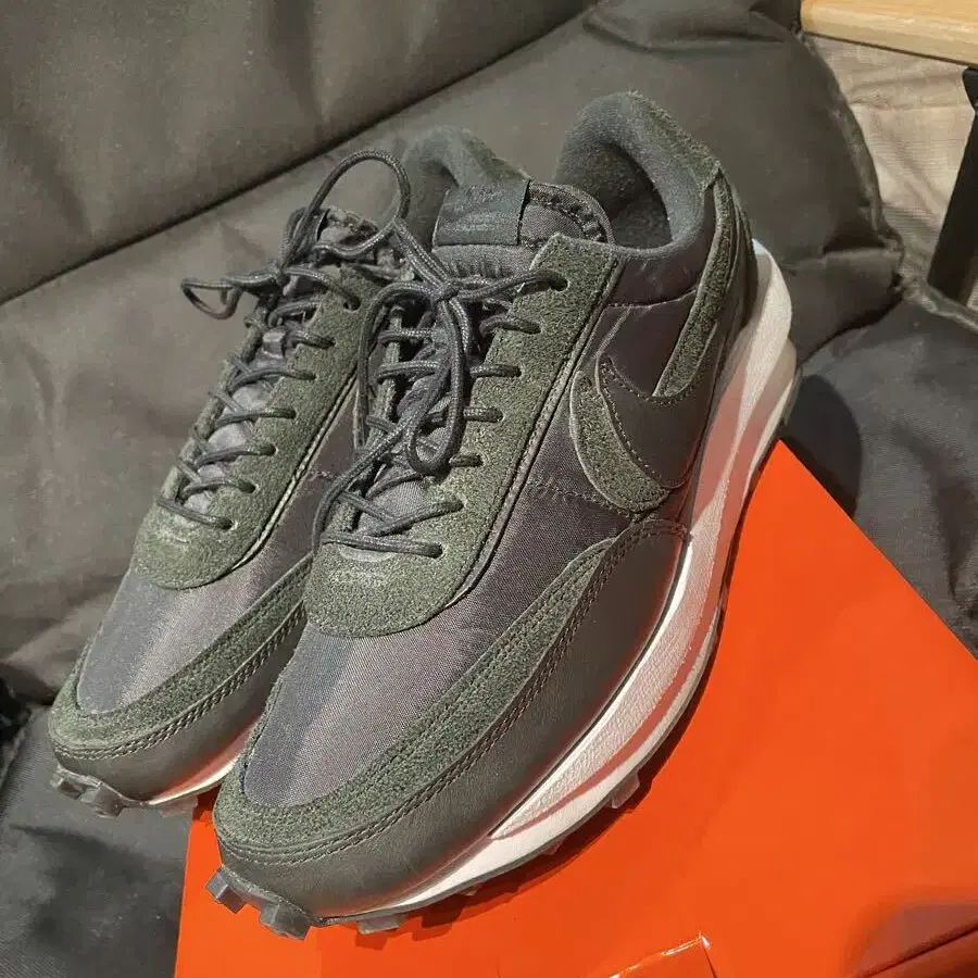 나이키XSacai.LD WAFFLE 상태좋은 중고제품 팝니다.