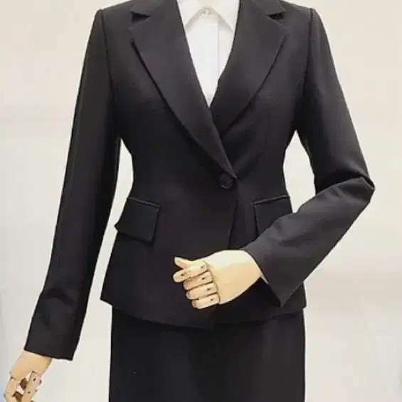 LINE ADDITION 정장 세트, 면접정장