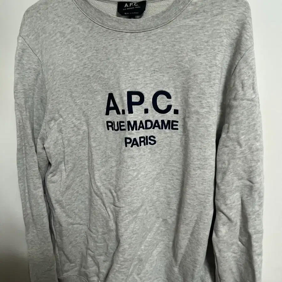 APC 아페쎄 로고 맨투맨 그레이
