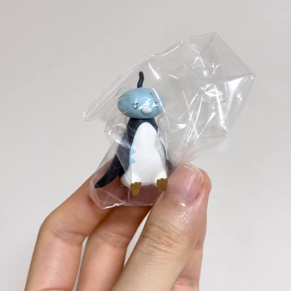앉아있는 포켓몬 1 가챠 (빙큐보 피규어)