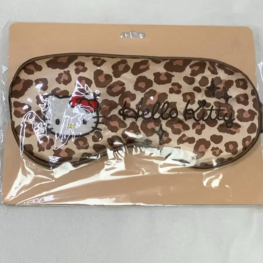 헬로키티 레오파드 무늬 수면 안대