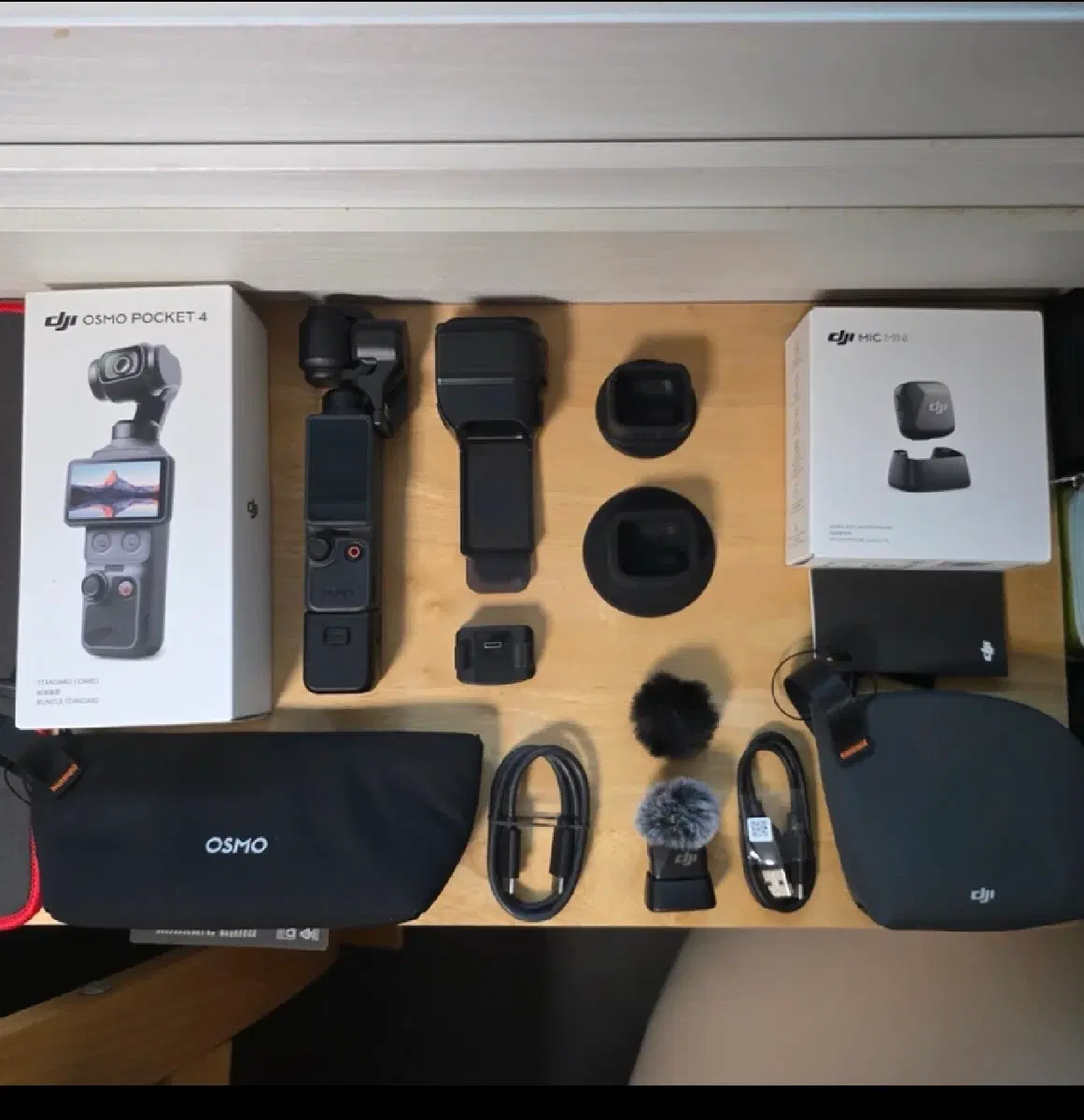 DJI 오즈모 포켓 4 + 마이크 미니 콤보