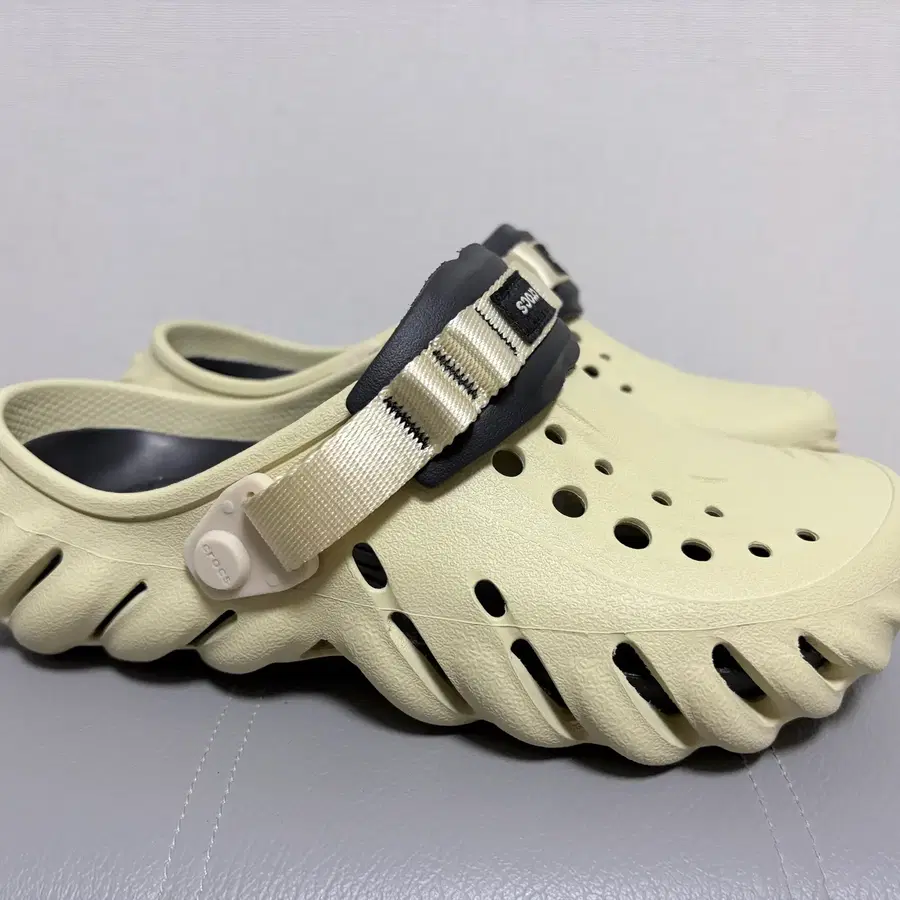 크록스 에코 클로그 250