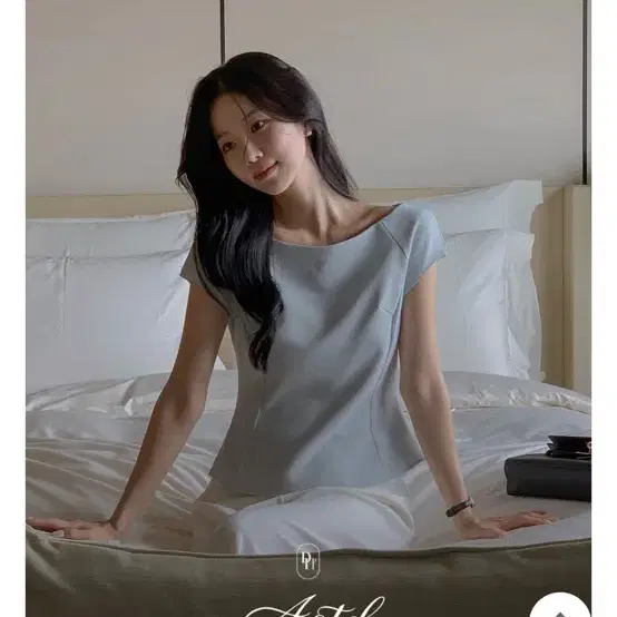 달리호텔 보트넥 블라우스 M