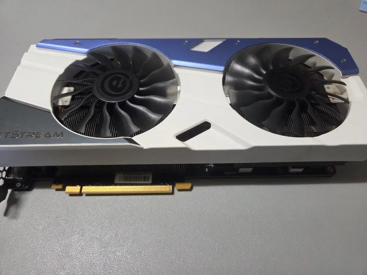 이엠텍 gtx1070 8g 제트스트림