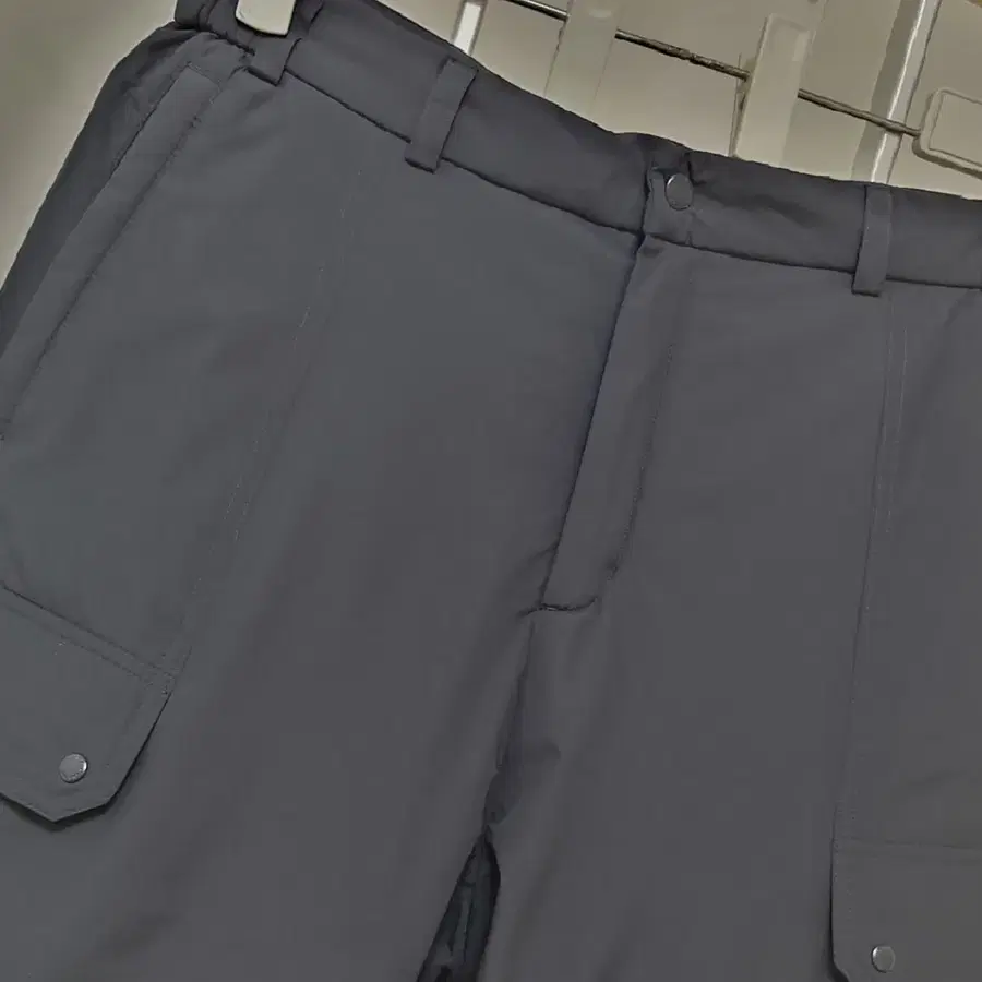 오리털카고바지/마운티아/빵빵한/깨끗한/정품/남성33-34인치