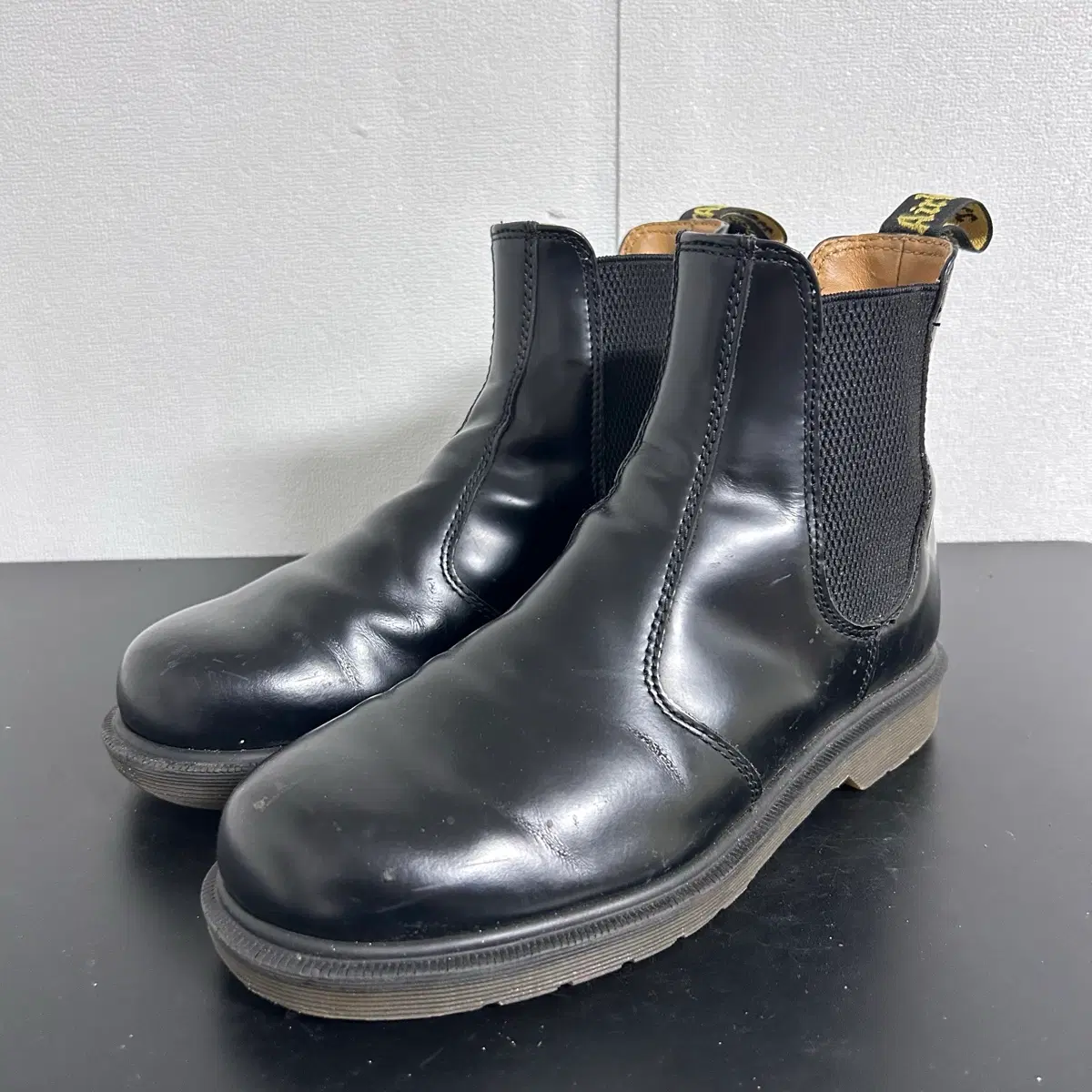 Dr. Martens 2976 Chelsea Boots (UK6/250)