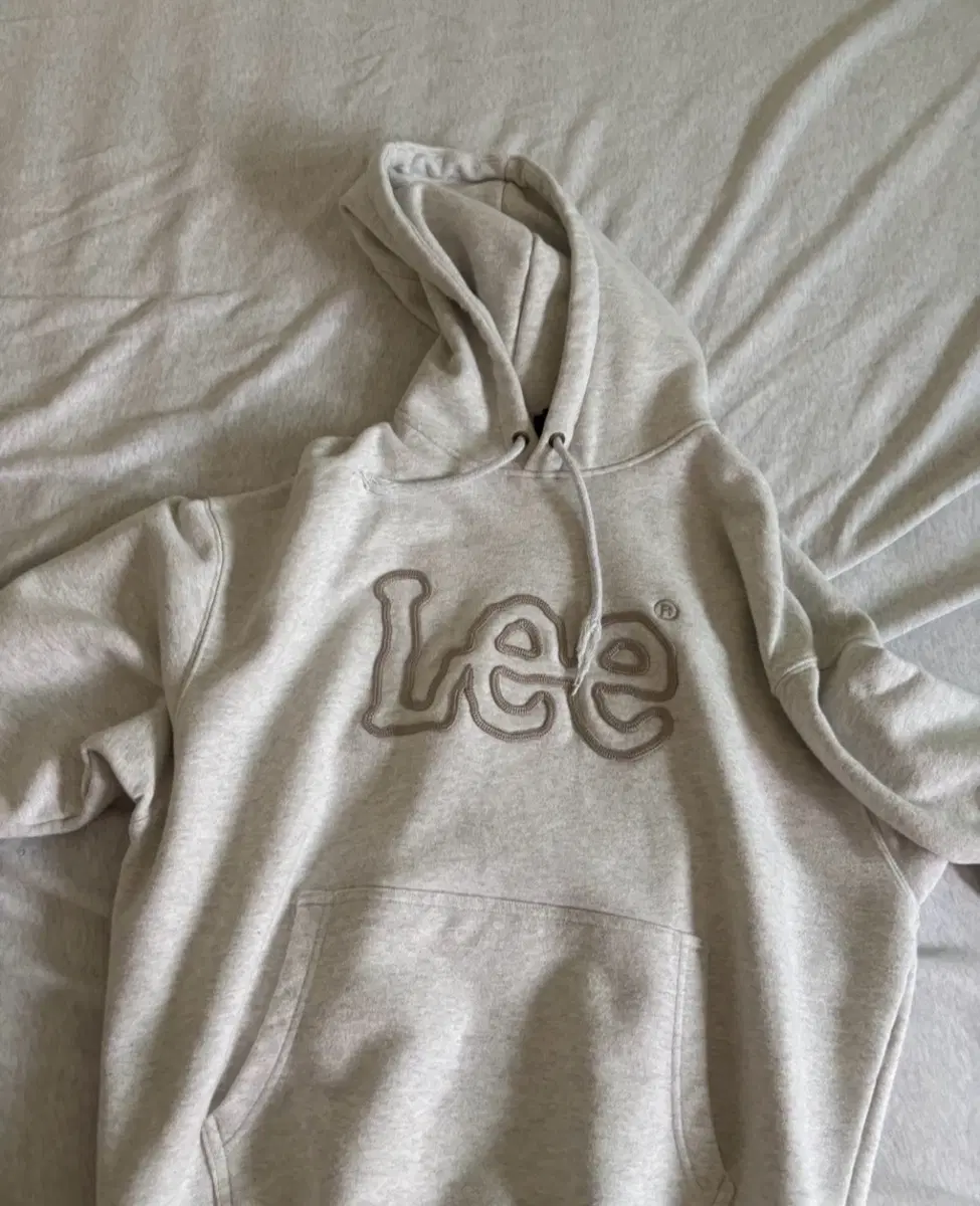 LEE 리 후드티