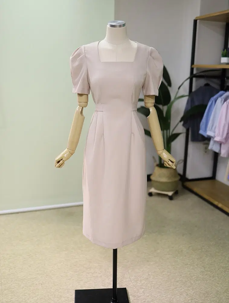 leshop 르샵 스퀘어넥 원피스 베이지 드레스 셀프웨딩 스냅사진 하객 돌잔치 소개팅 데일리룩