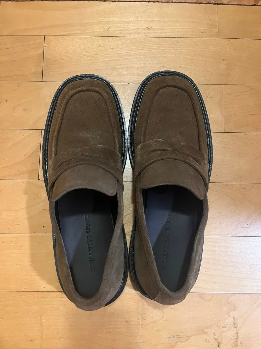 로맨틱무브 브라운 스웨이드 로퍼 275