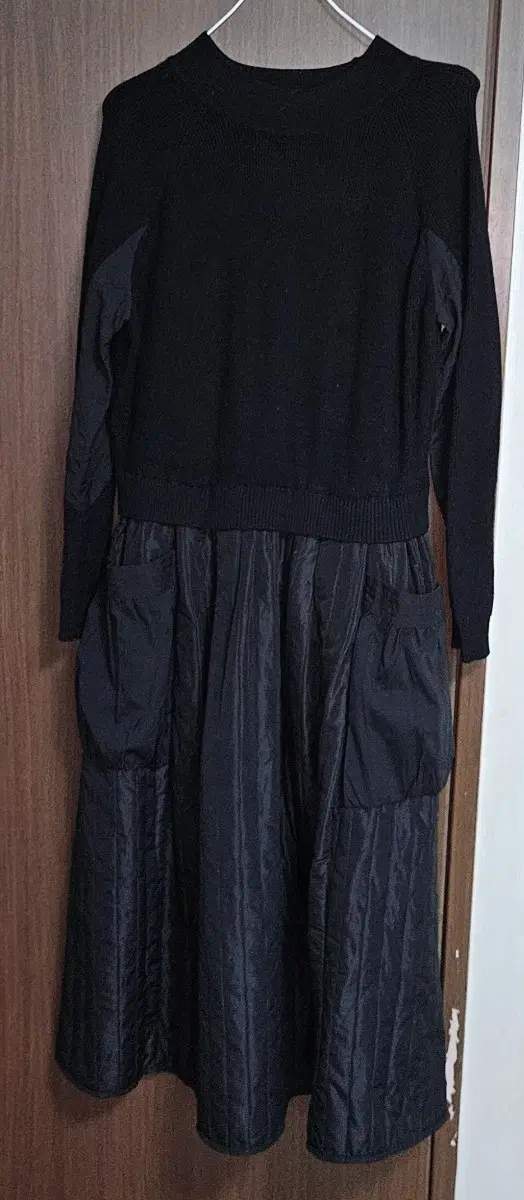 블랙 믹스매치 패딩 롱 원피스