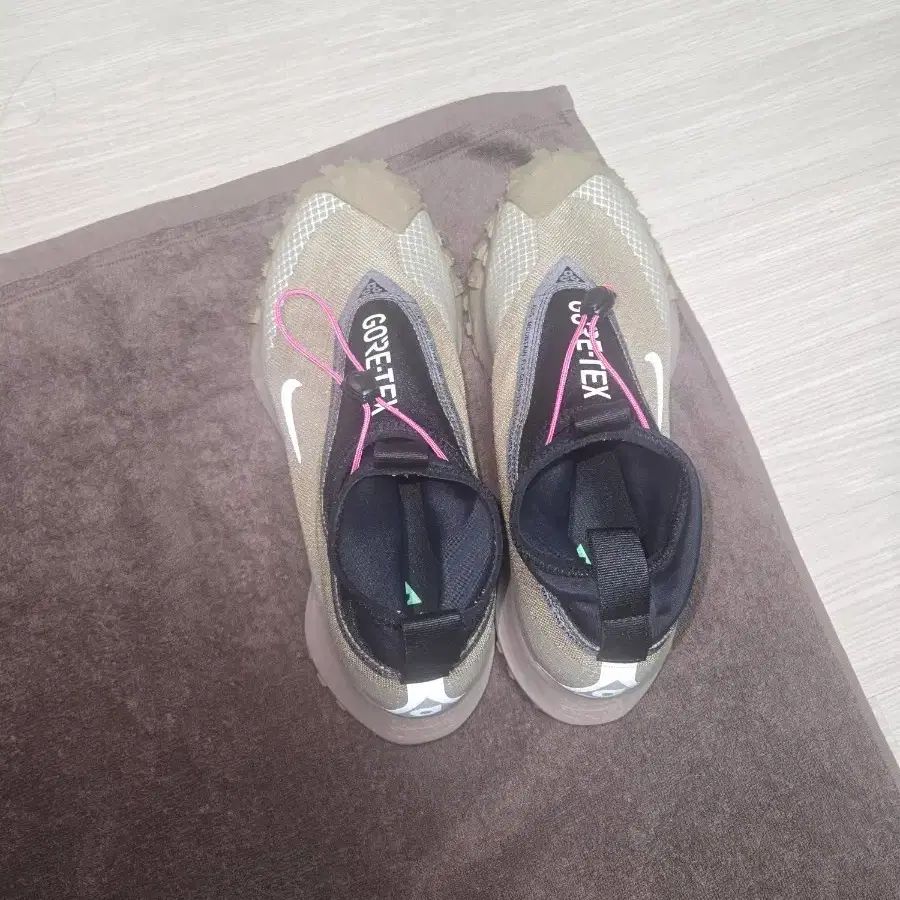 마운틴 플라이 고어텍스 카키 265
