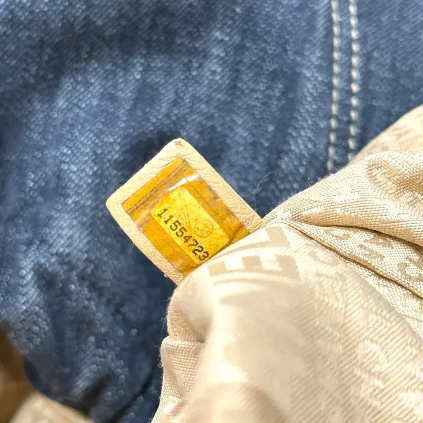 샤넬 (마지막가격)샤넬 빈티지 데님 숄더백 사진 8