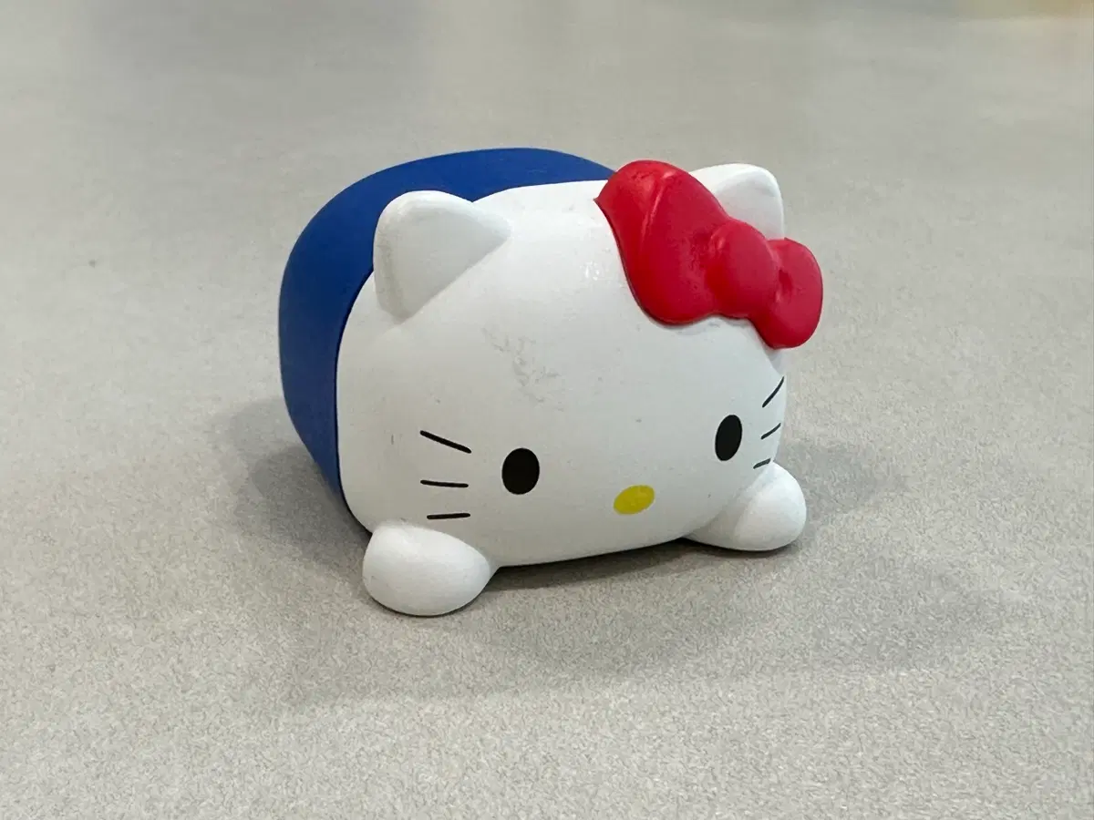 키티 가차 피규어