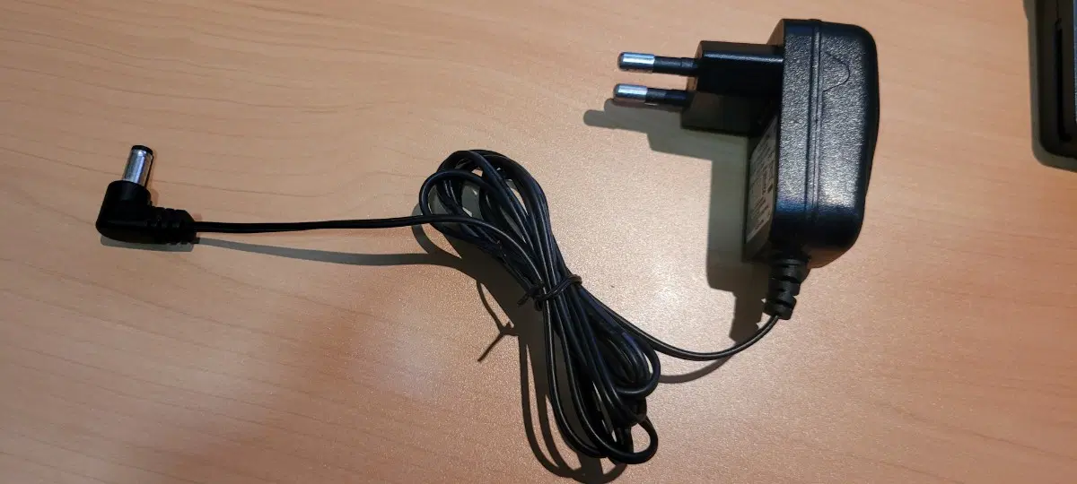 전원 어댑터 9V 300mA