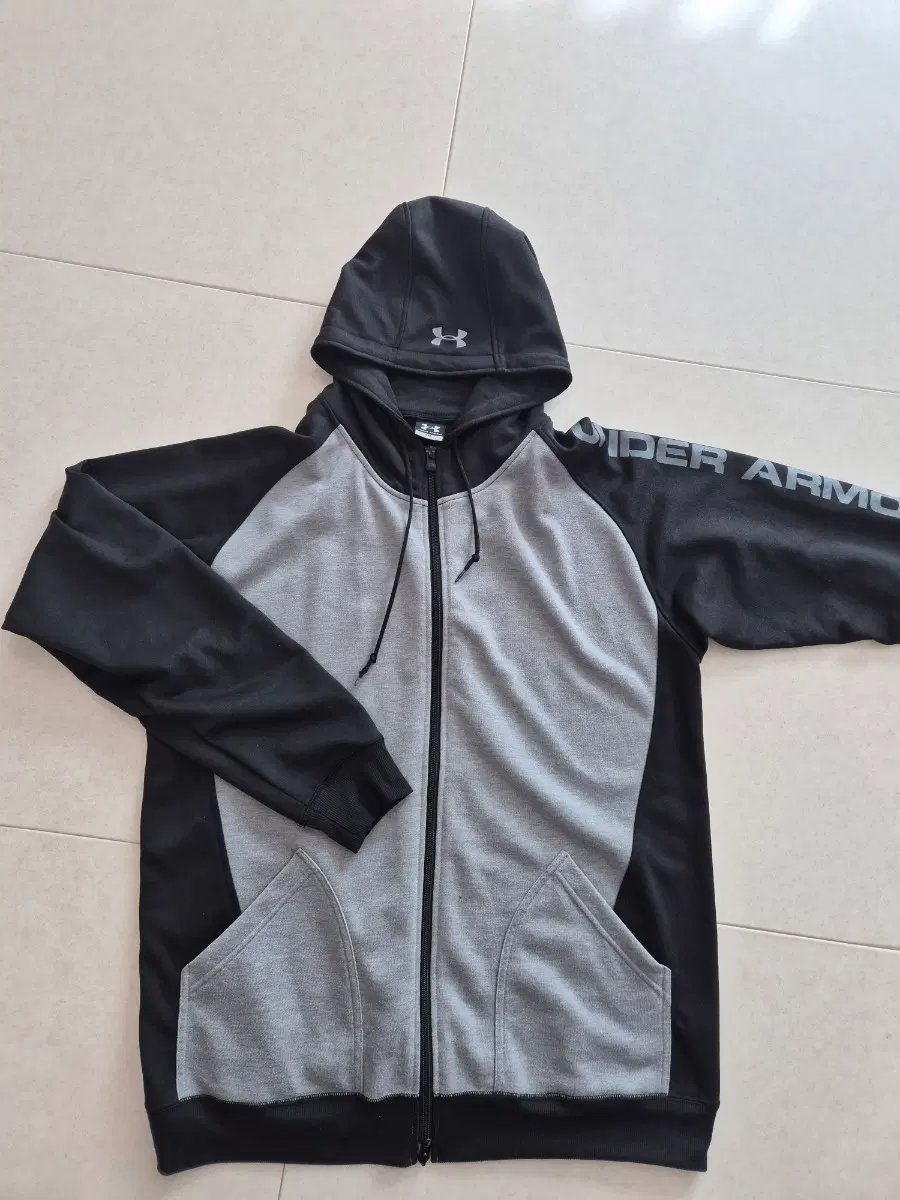언더아머 UNDER ARMOUR XXL 빅로고 풀집 후드집업