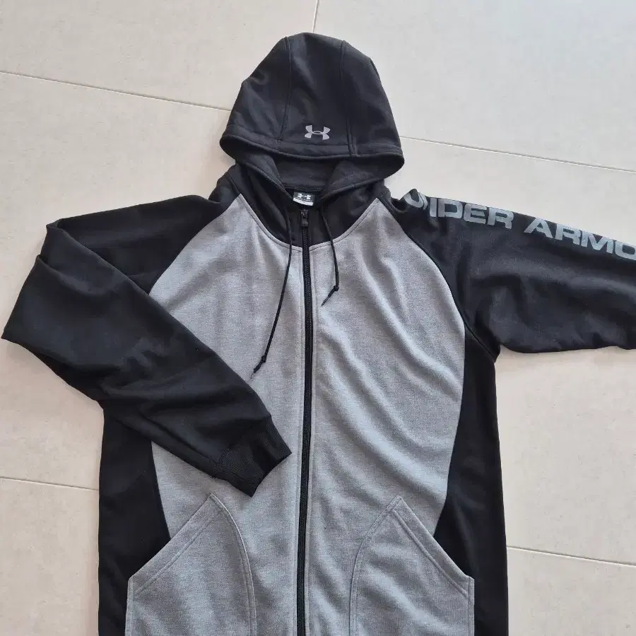 언더아머 UNDER ARMOUR XXL 빅로고 풀집 후드집업