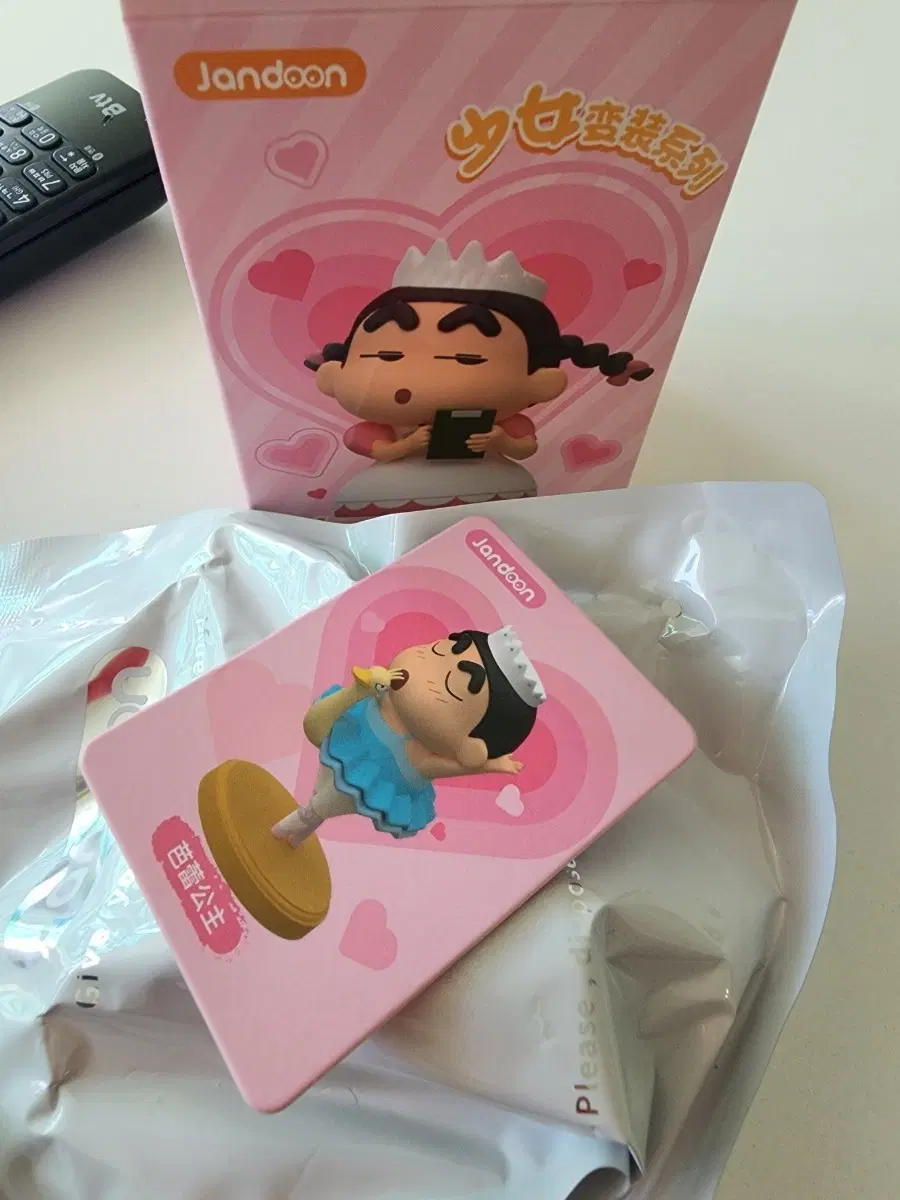 Jandoon 짱구 걸 코스툼 시리즈 랜덤 피규어