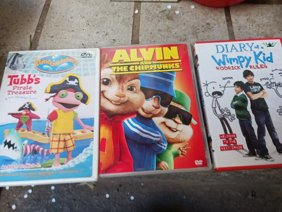 알빈과 슈퍼맨 DVD / 윔피키드 로드릭 룰 DVD / 더버의 해적 보물 DVD..영어판