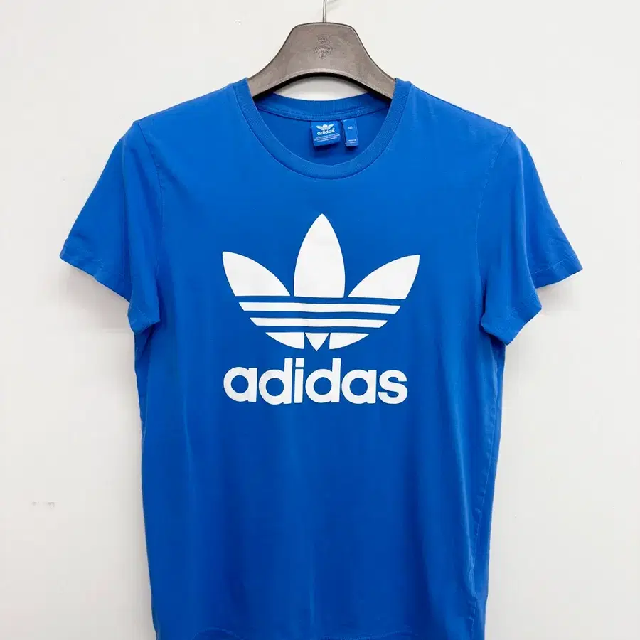 아디다스 오리지널스 (ADIDAS ORIGINALS) 아디 트레포일 반팔 티셔츠 블루 / 100 (남성 95 ~ 100 추천)