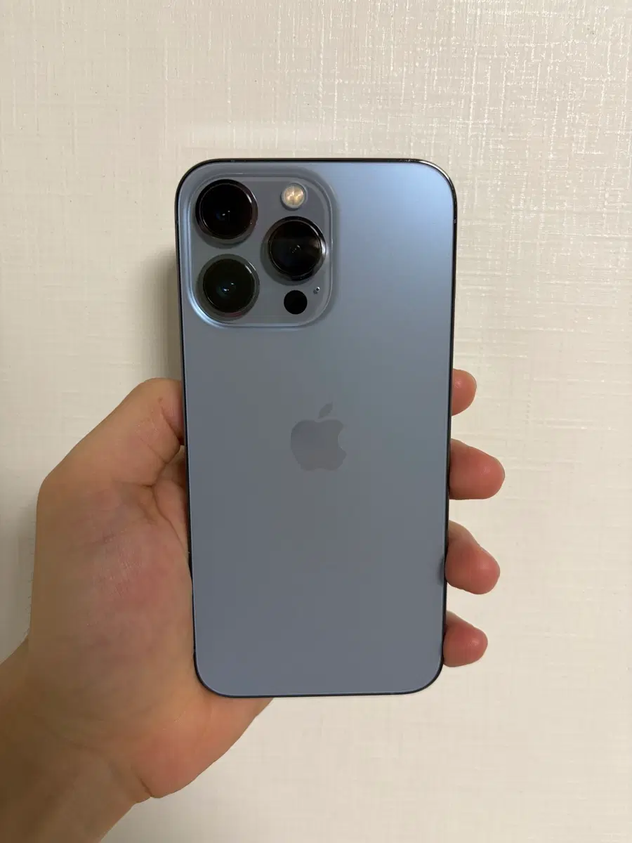 아이폰 13 Pro 256GB 시에라 블루 판매합니다!