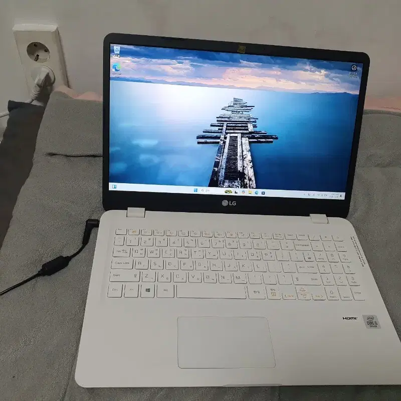 LG 노트북 울트라PC 15UD50N-GX50K i5-10세대 15.6 A급