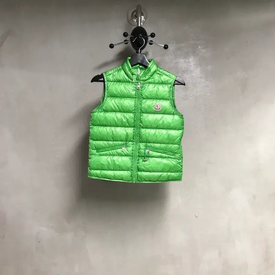 몽클레르 패딩 조끼 그린 12(W)