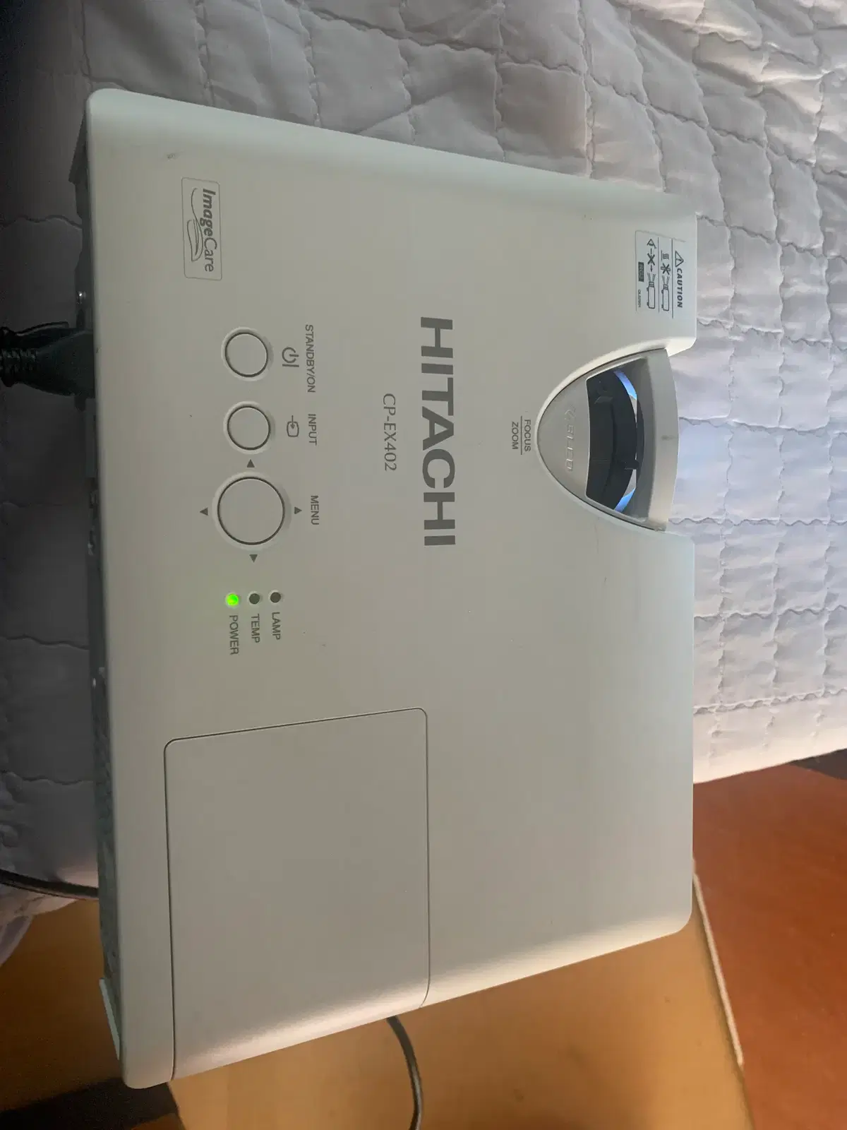 HITACHI 빔프로젝터