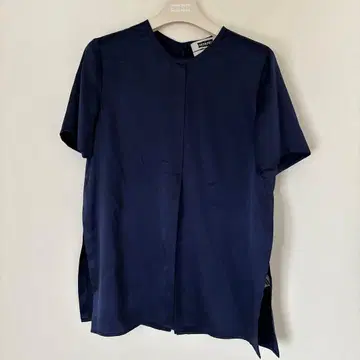 한국 인기 브랜드 Maison EENK 실크 셔츠 네이비