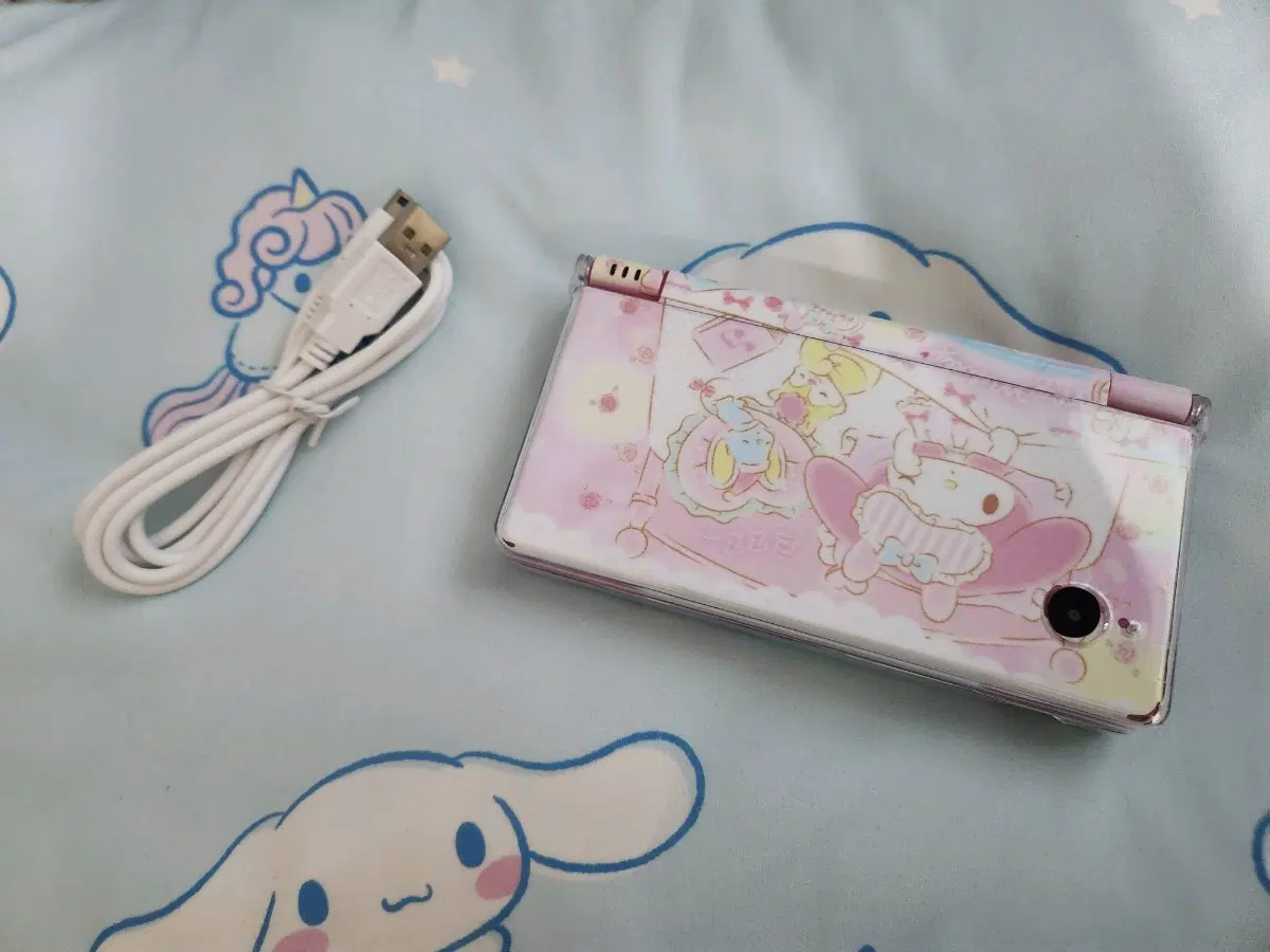 닌텐도 DSi