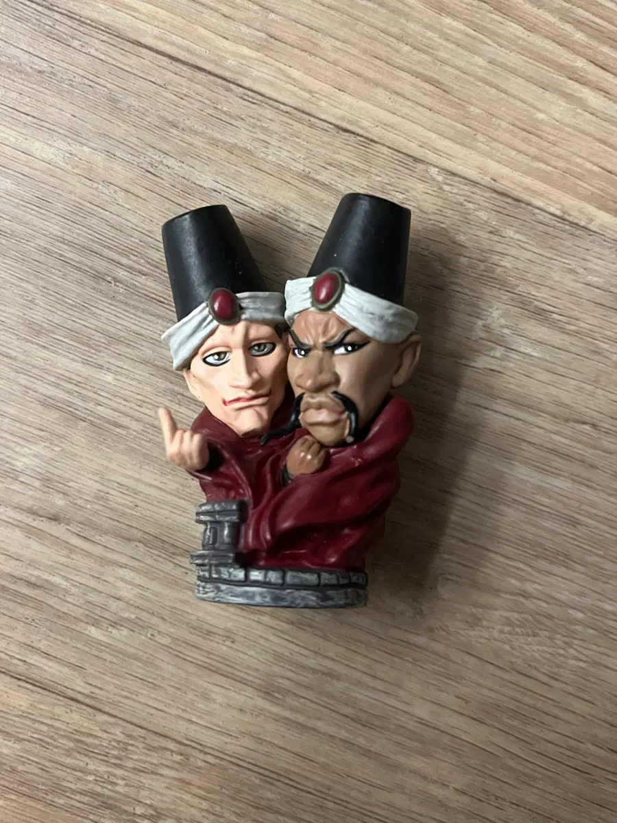 죠죠의 기묘한 모험 2부 로긴즈, 메시나 가챠 피규어 죠죠 전투조류