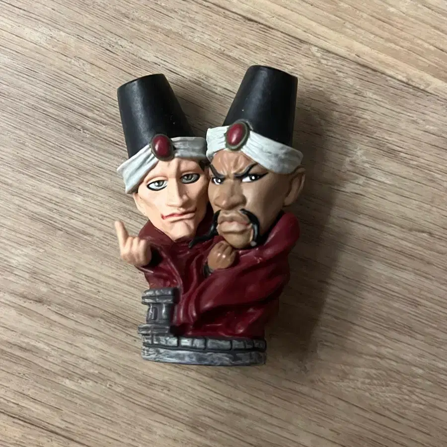죠죠의 기묘한 모험 2부 로긴즈, 메시나 가챠 피규어 죠죠 전투조류