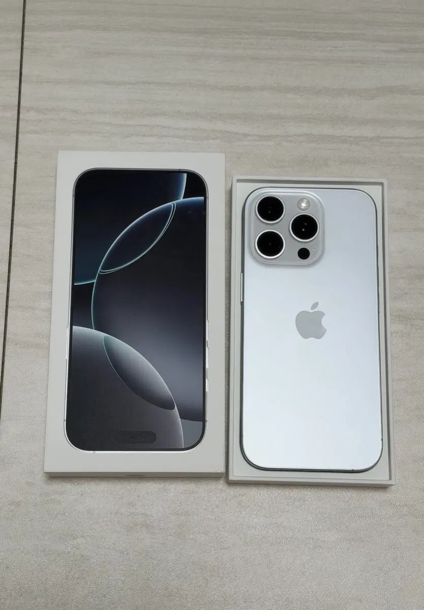 아이폰 16프로 화이트 256GB