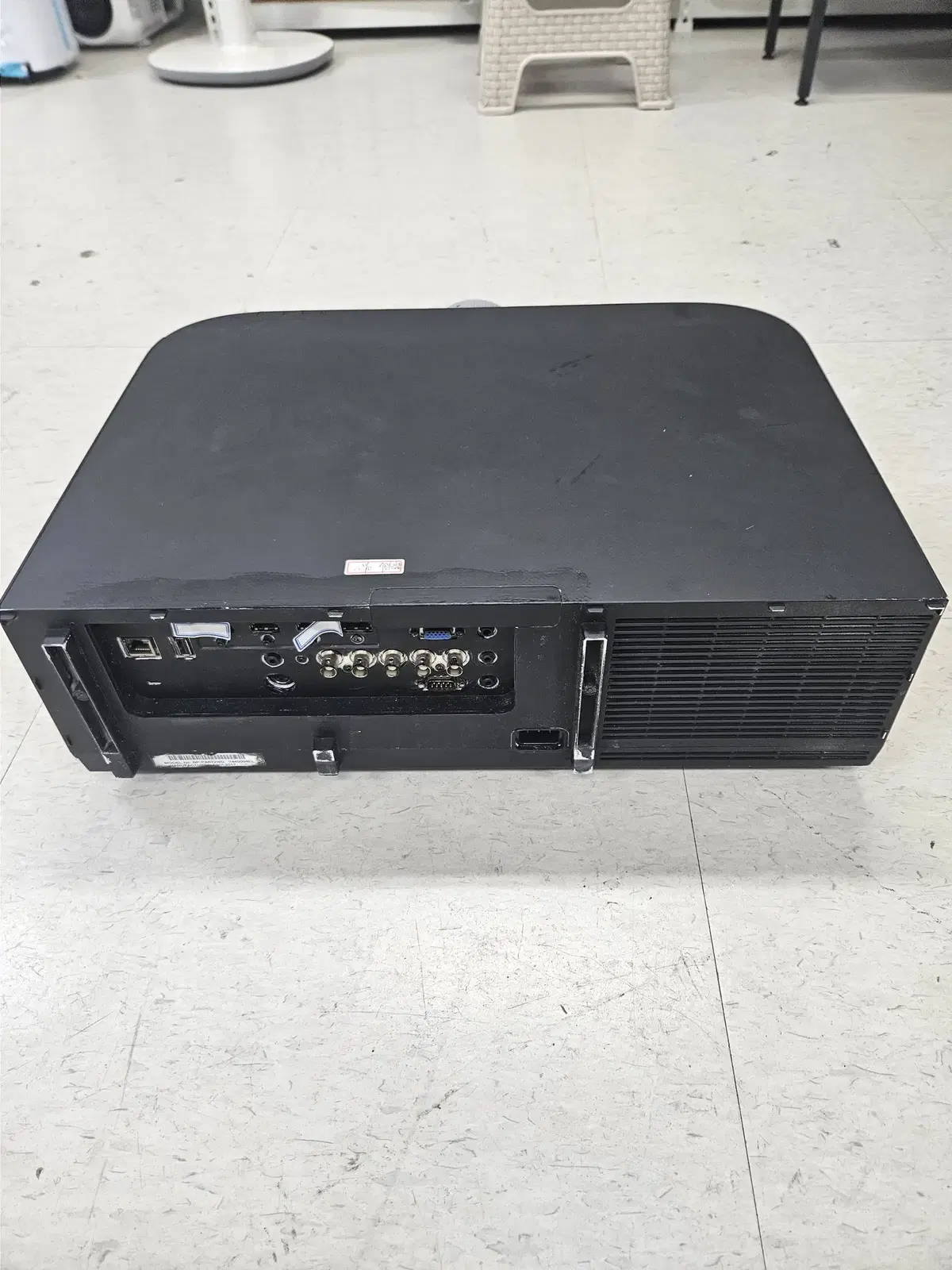 NEC PA672U 6700안시 블랙프로젝터 판매합니다.