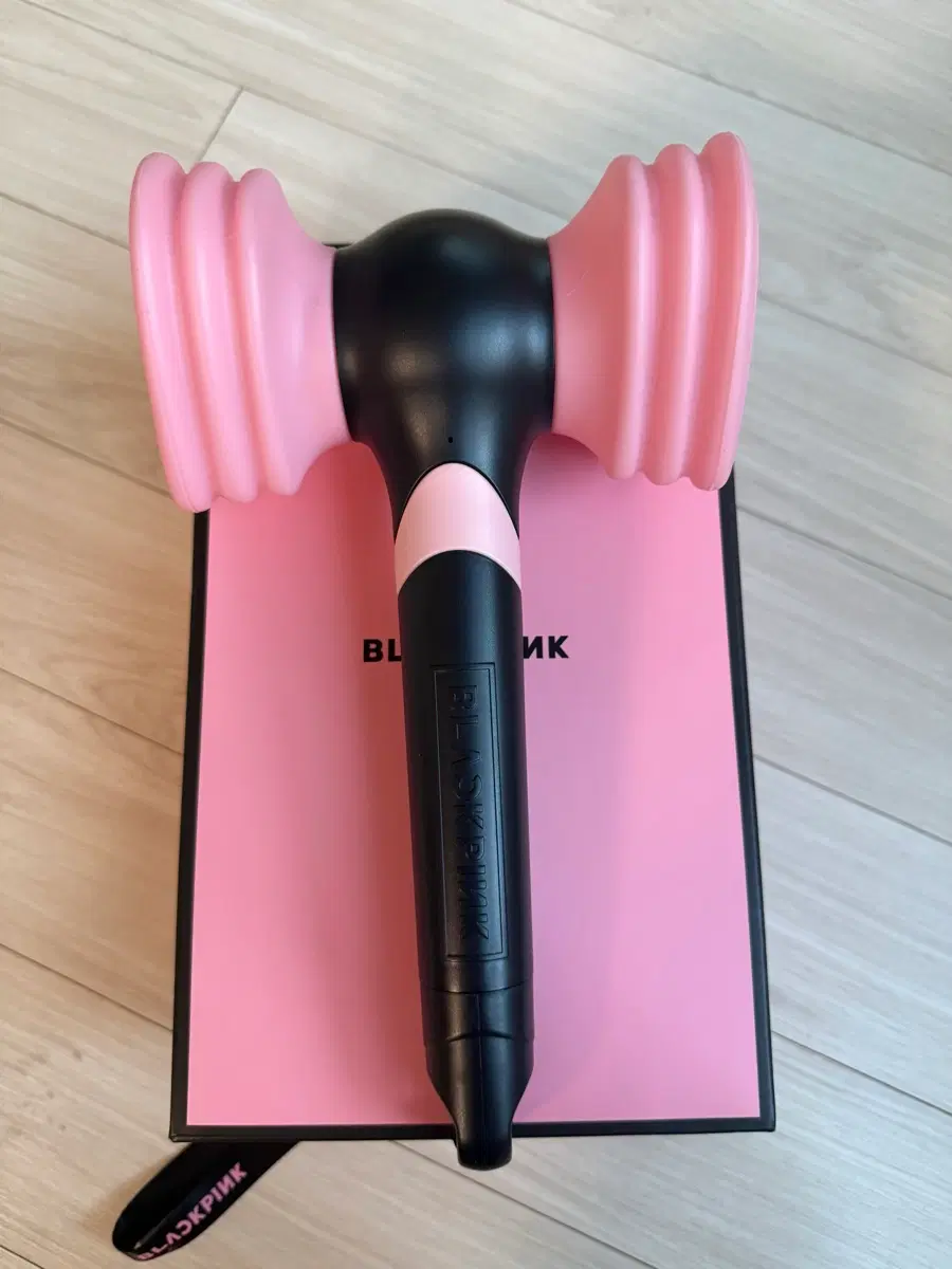 BLACKPINK 공식 응원봉