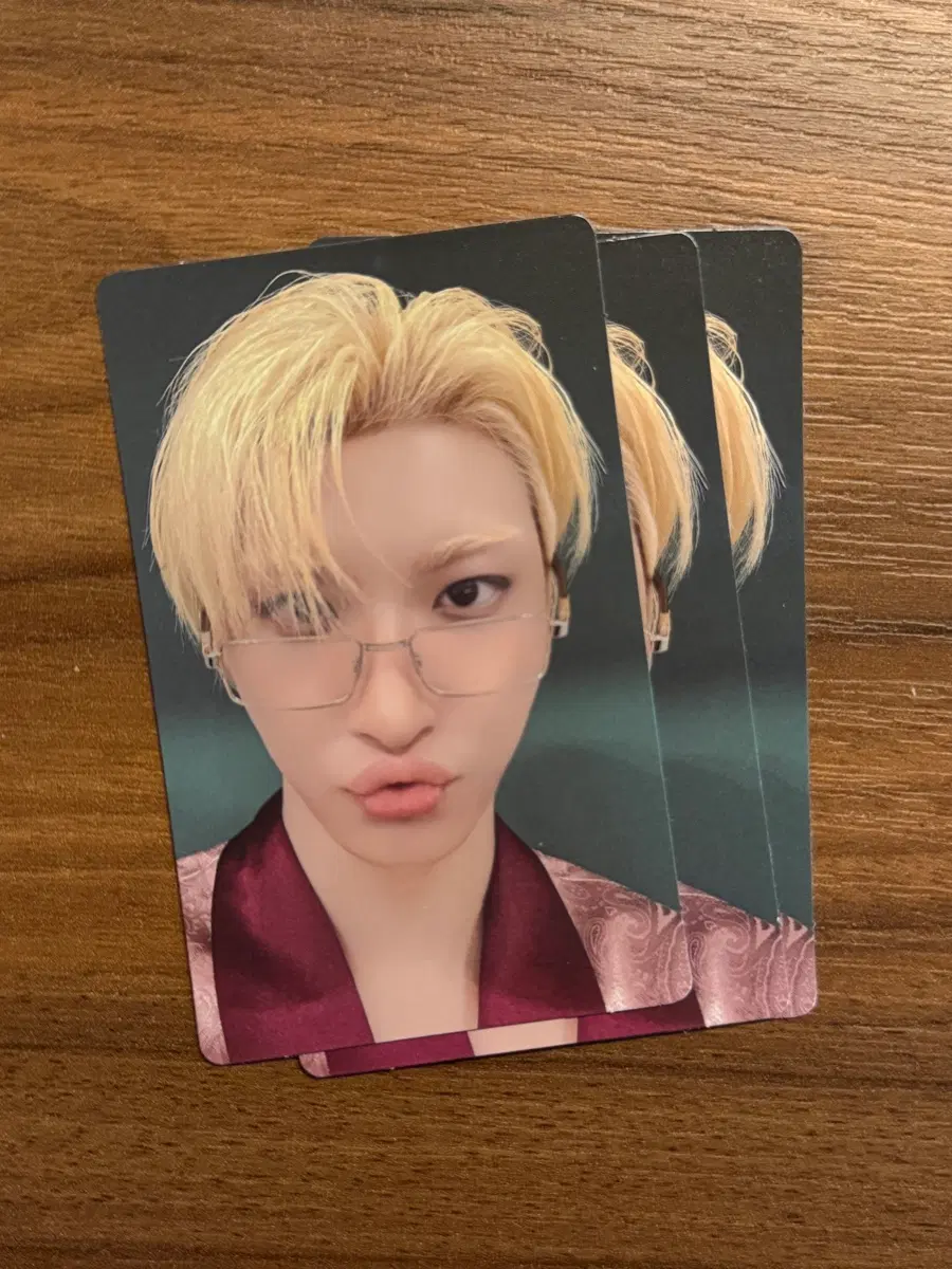 에이티즈 8주년 BLUE DRIFT 전시회 트레카 포카 성화