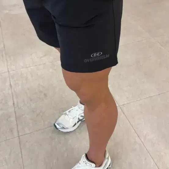 압도 6인치 팬츠 블랙팝니다
