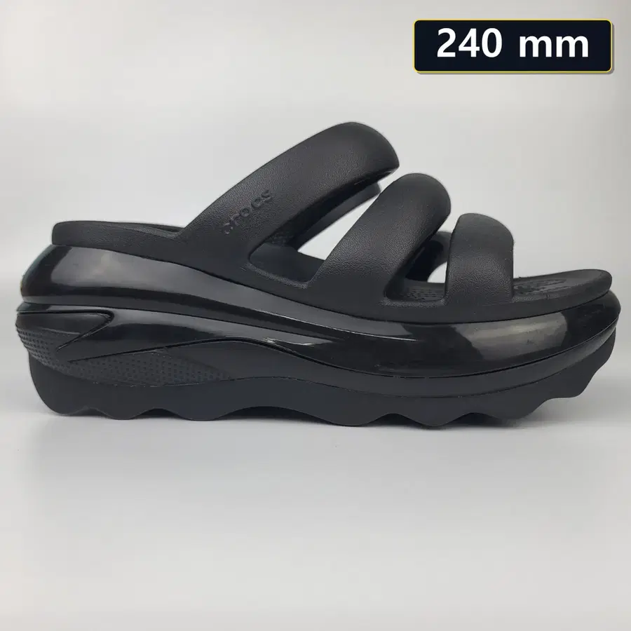 크록스 메가 크러쉬 TRIPLE ST 240mm [209842-001]