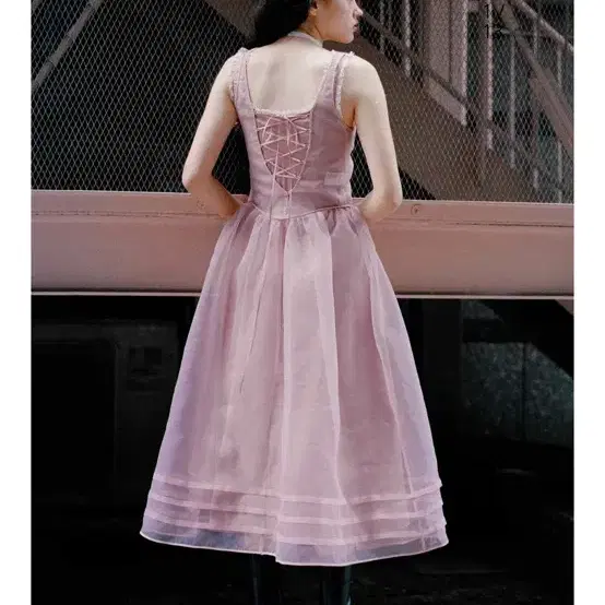 플레따 125 오간자 드레스 (lace up organza dress) 핑크 컬러 M 사이즈, 레이스 사이드 리본 드레스 핑크 컬러 구해요!!